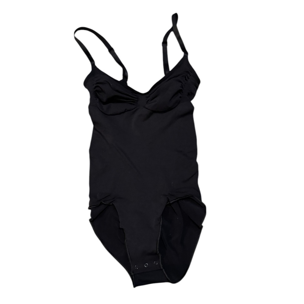 Skims Shapewear Bodysuit Briefs